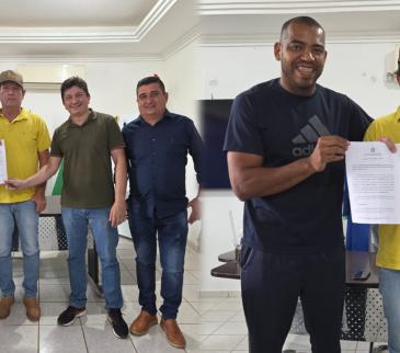 Imagem - Vereador Professor Gilmar celebra assinatura de termo de compromisso para construção da Capela Mortuária em Rosário Oeste
